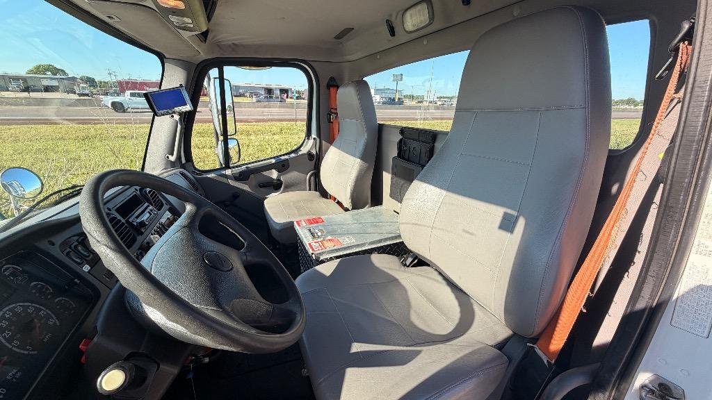 2014 Freightliner M2 - $25,857