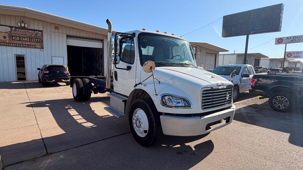 2014 Freightliner M2 - $25,857