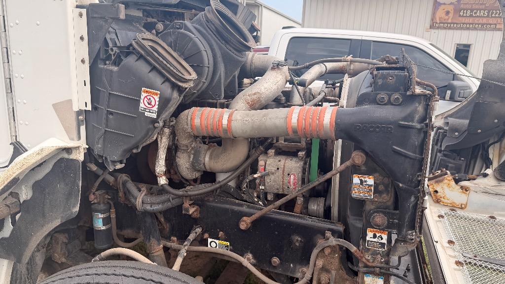 2016 Kenworth T3 Series - $25,457