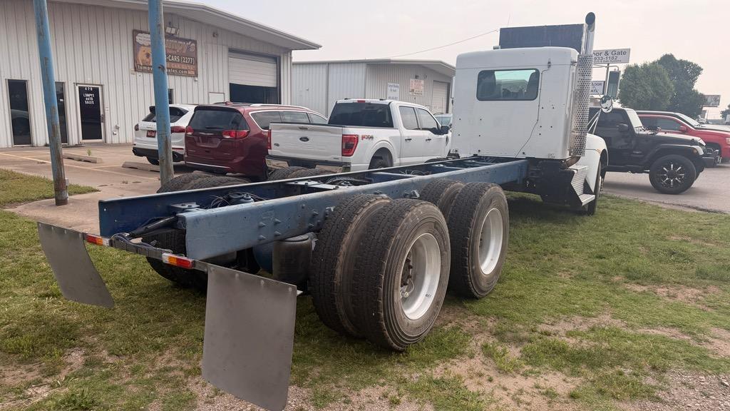 2016 Kenworth T3 Series - $25,457