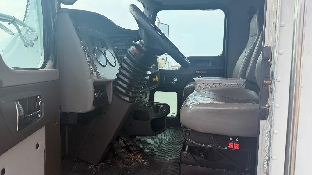 2016 Kenworth T3 Series - $25,457