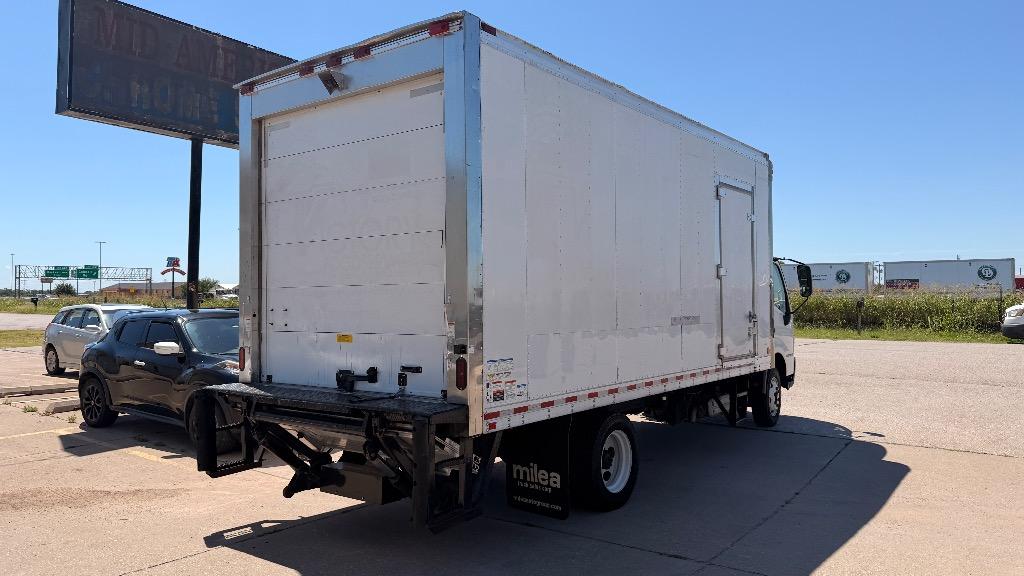 2019 Hino 195