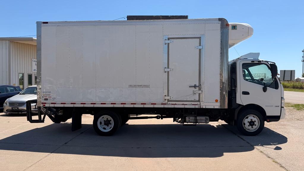 2019 Hino 195