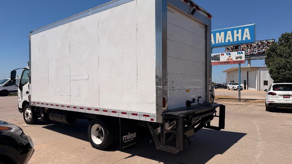 2019 Hino 195