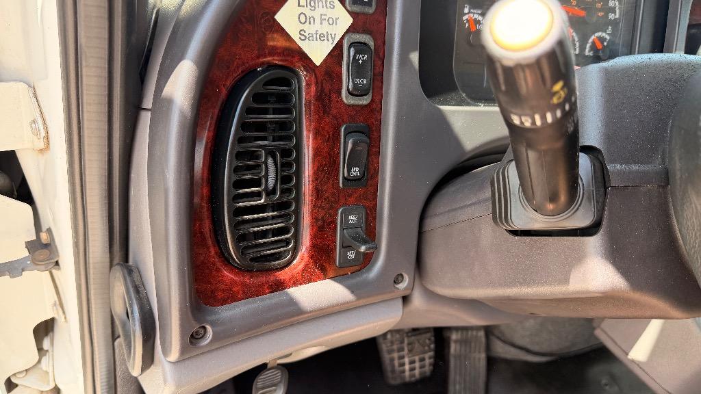 2016 Freightliner S2g Conventional Full Cab And Chassis - $28,991