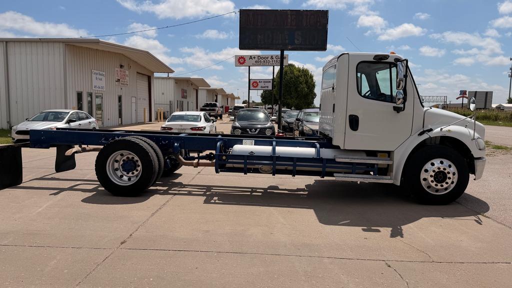 2016 Freightliner S2g Conventional Full Cab And Chassis - $28,991