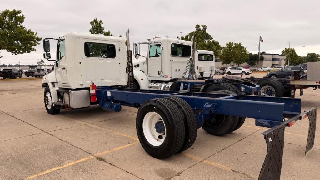 2014 Hino Conventional Type Truck - $19,995