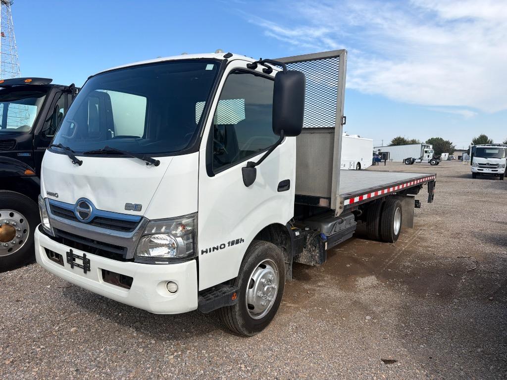 2016 Hino Xjc740 / Xfc740 - $18,980