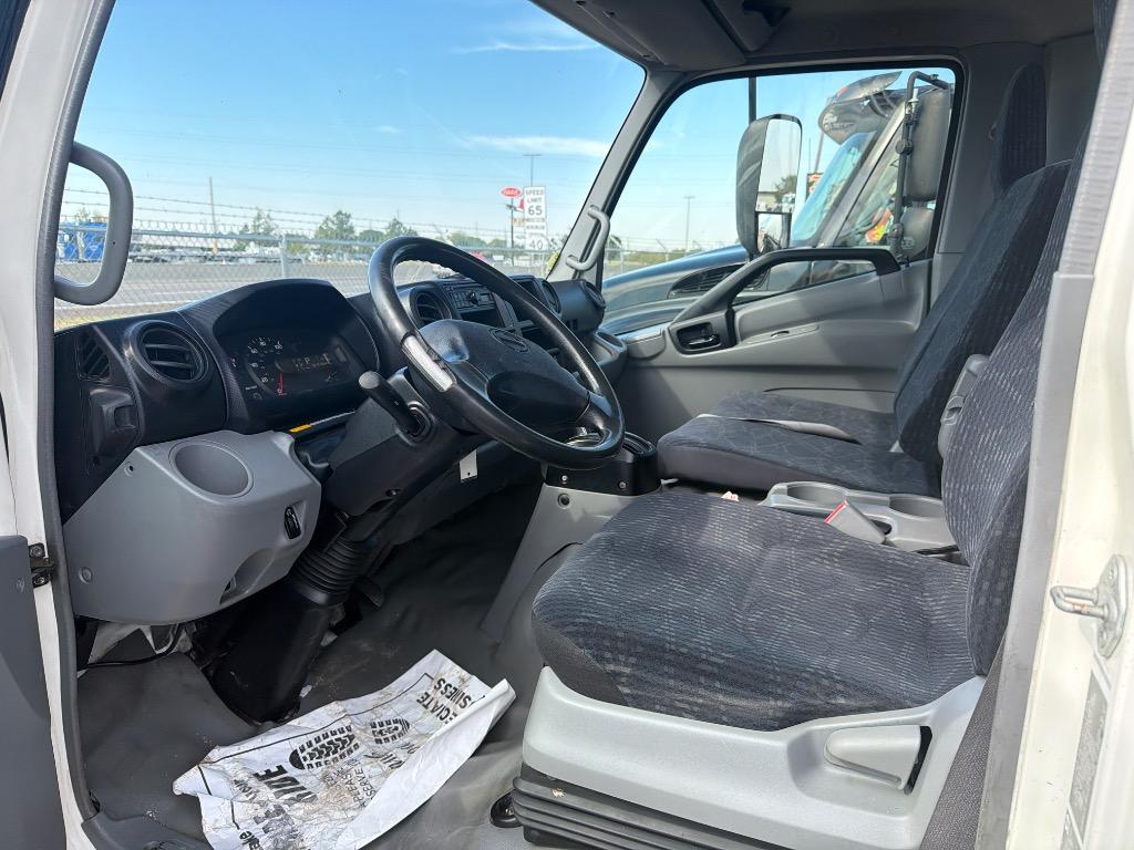 2016 Hino Xjc740 / Xfc740 - $18,980