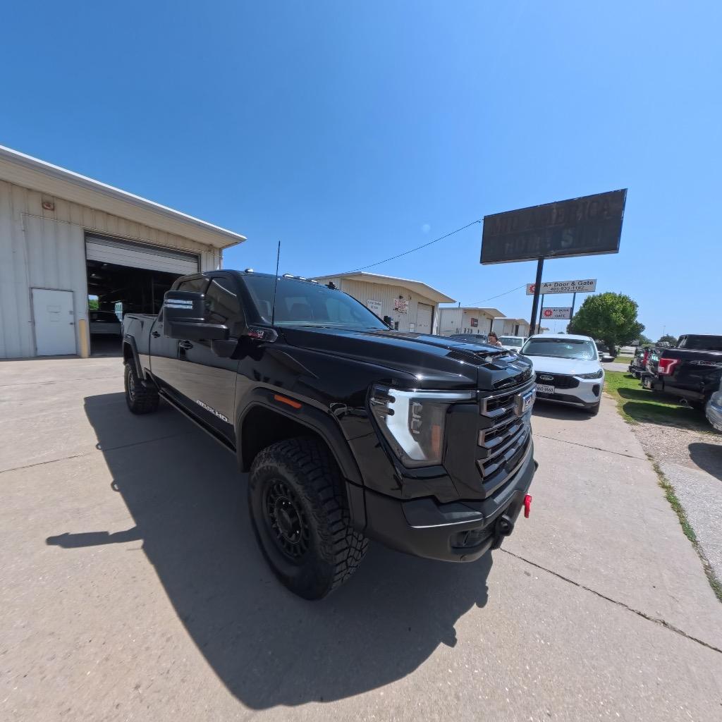 2025 GMC Sierra 2500 - $104,652