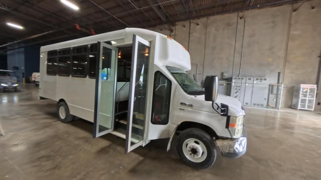 2014 Ford E-450