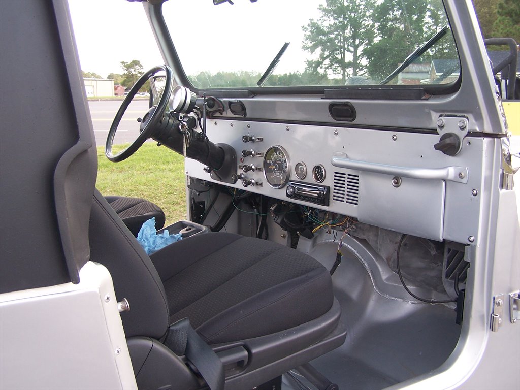 1984 Jeep Cj-8 Scrambler - $30,000