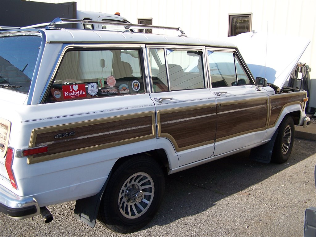 1989 Jeep Grand Wagoneer - $26,900