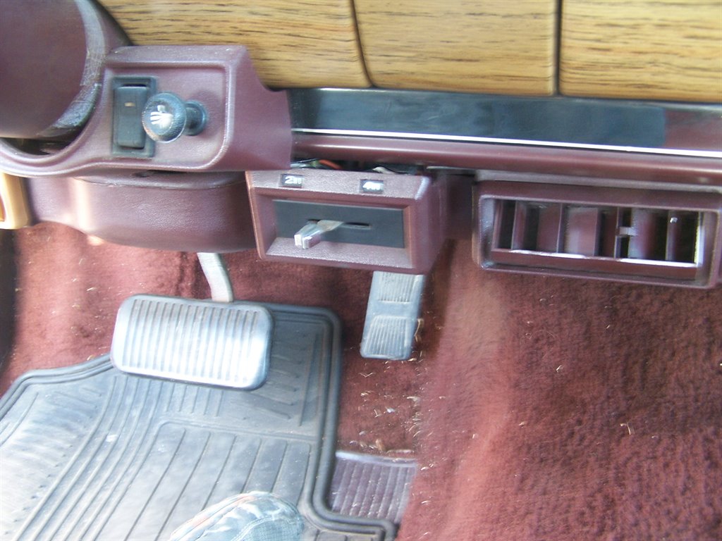 1989 Jeep Grand Wagoneer - $26,900