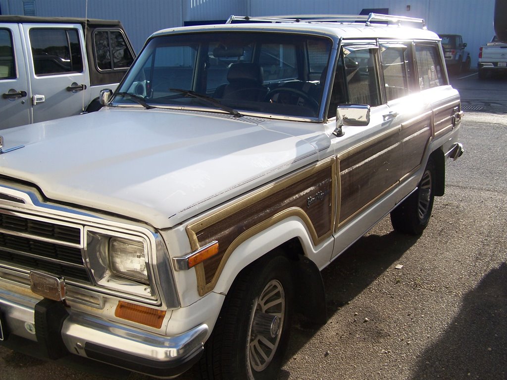 1989 Jeep Grand Wagoneer - $26,900