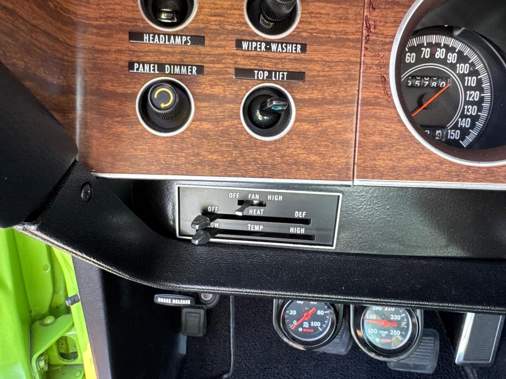 1970 Plymouth Cuda Convertible 528 CI Hemi-Resto mod 5 speed tremec - $149,900