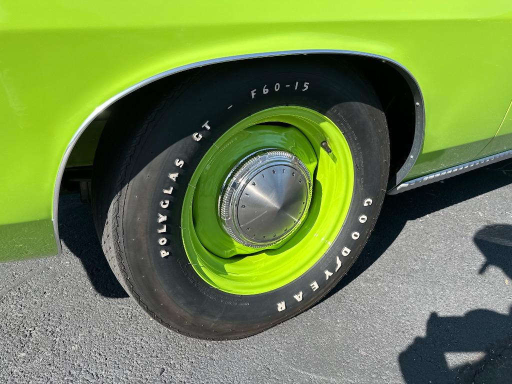 1970 Plymouth Cuda Convertible 528 CI Hemi-Resto mod 5 speed tremec - $149,900