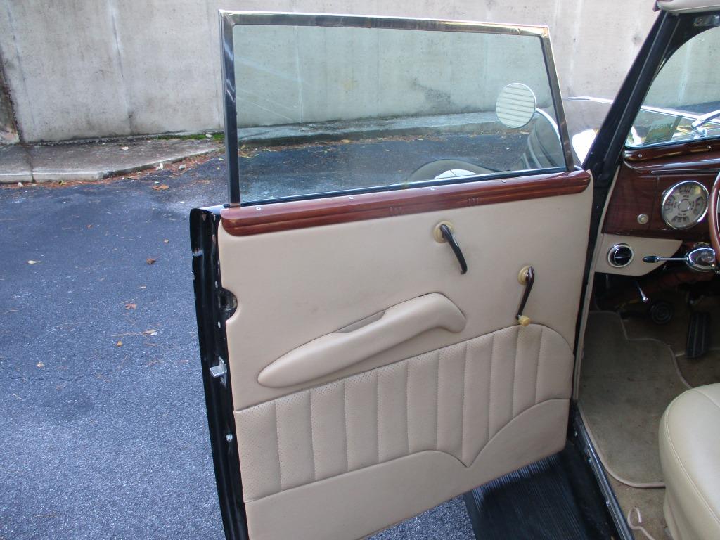 1939 Ford Cabriolet Deluxe Street Rod LS1 resto mod drivetrain - $65,000