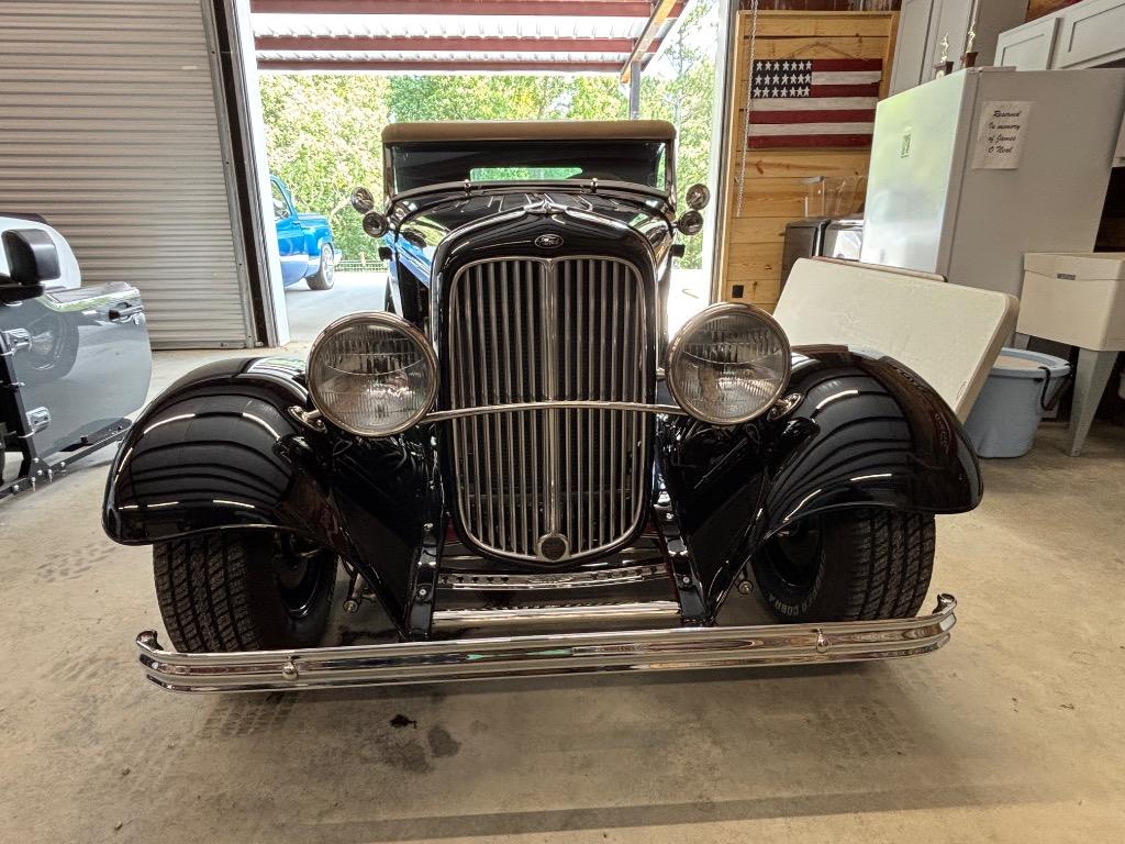 1932 Ford All steel Dearborn roadster,air condition, tube chassis, real convertible high class street rod - $110,000