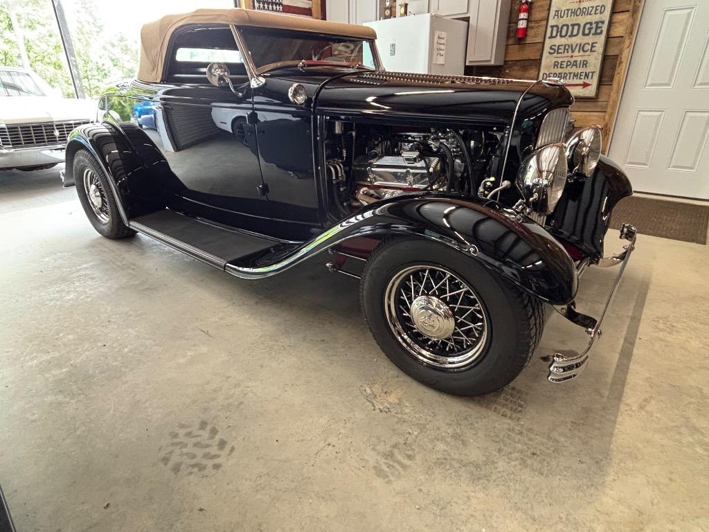 1932 Ford All steel Dearborn roadster,air condition, tube chassis, real convertible high class street rod - $110,000
