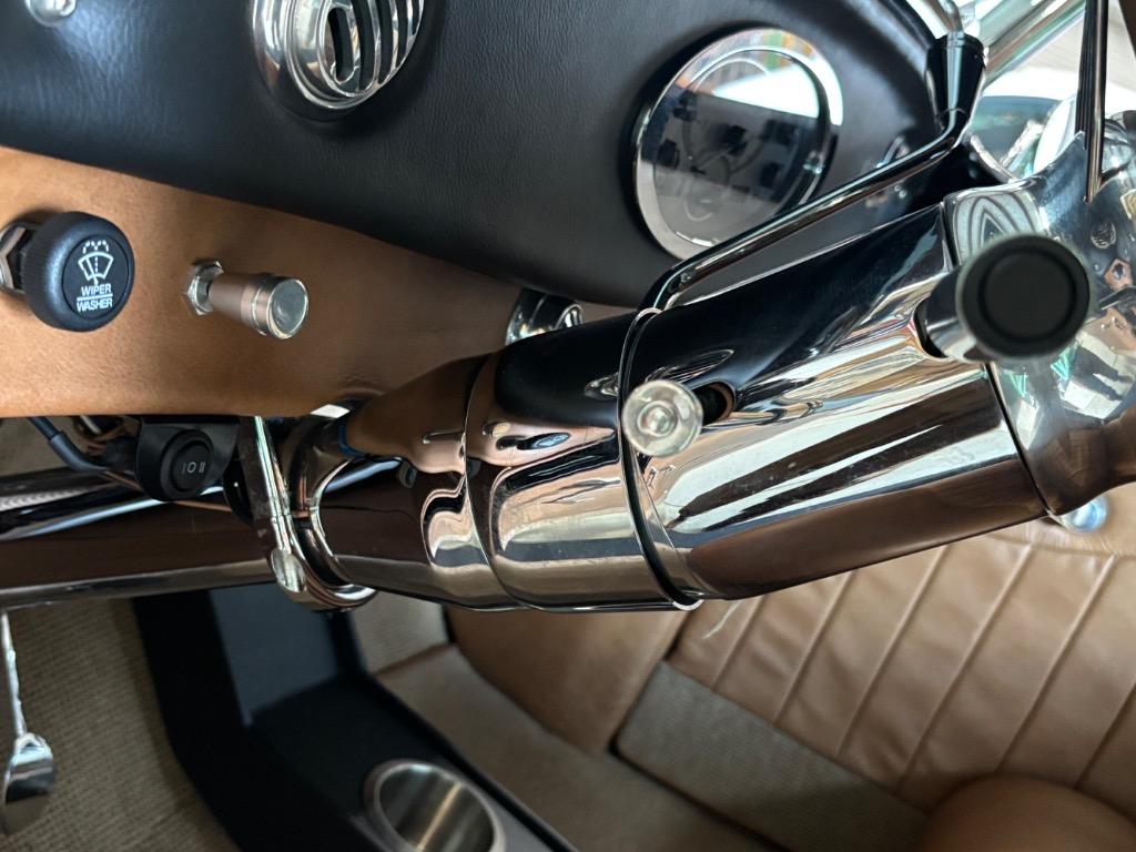 1932 Ford All steel Dearborn roadster,air condition, tube chassis, real convertible high class street rod - $110,000