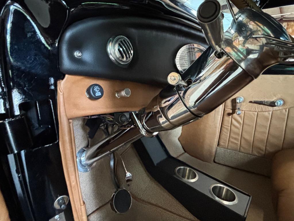 1932 Ford All steel Dearborn roadster,air condition, tube chassis, real convertible high class street rod - $110,000