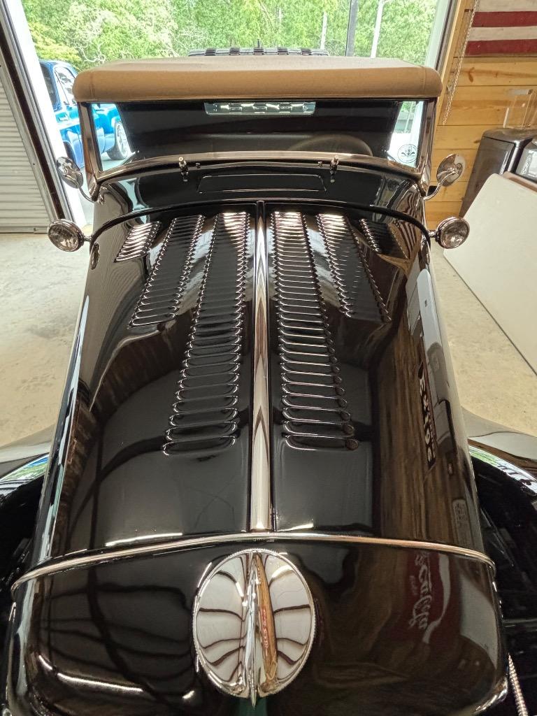 1932 Ford All steel Dearborn roadster,air condition, tube chassis, real convertible high class street rod - $110,000