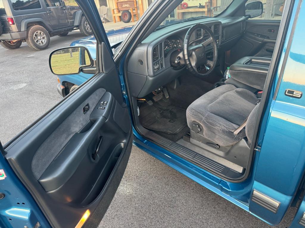 2002 Chevrolet Silverado - $18,500