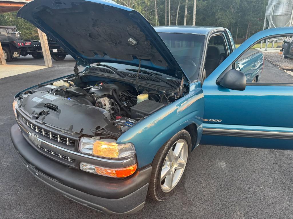 2002 Chevrolet Silverado - $18,500