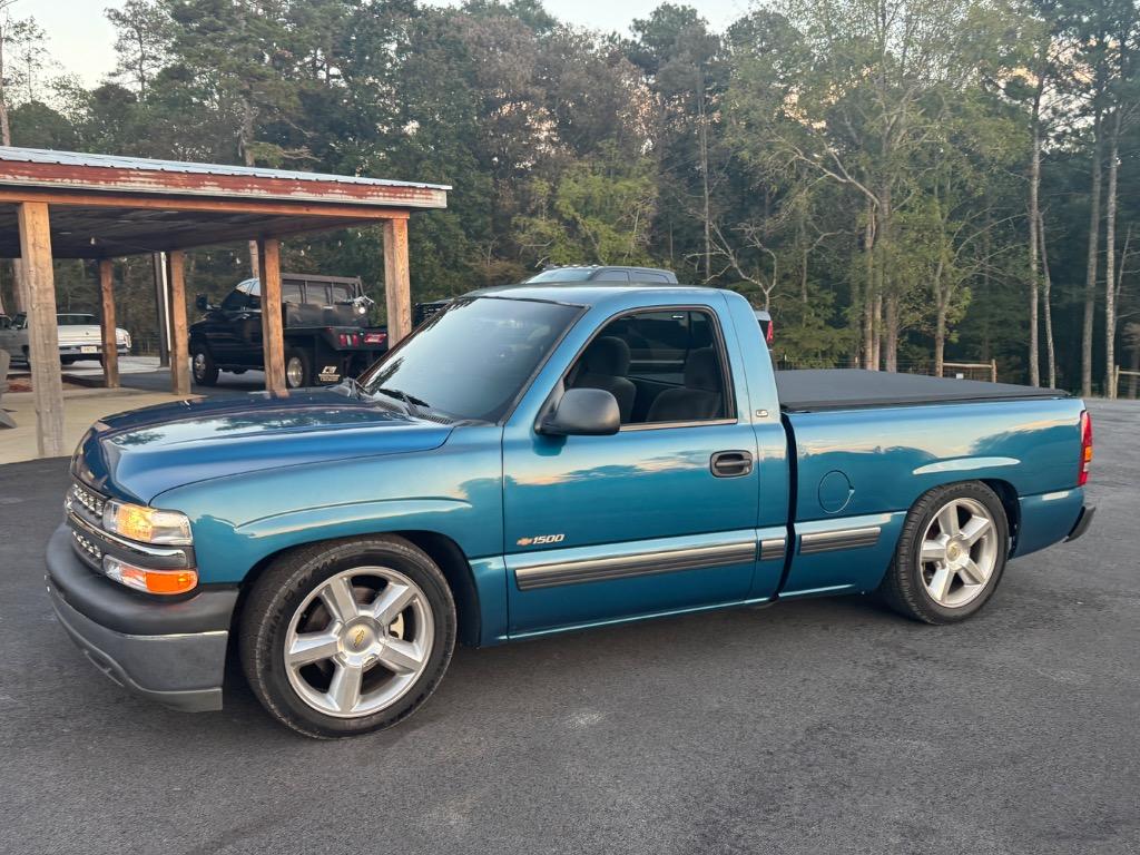 2002 Chevrolet Silverado - $18,500