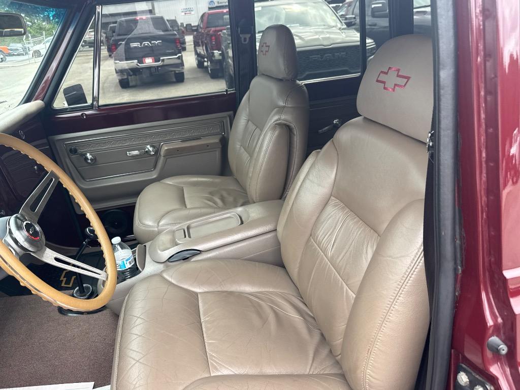 1972 Chevrolet Suburban - $89,900