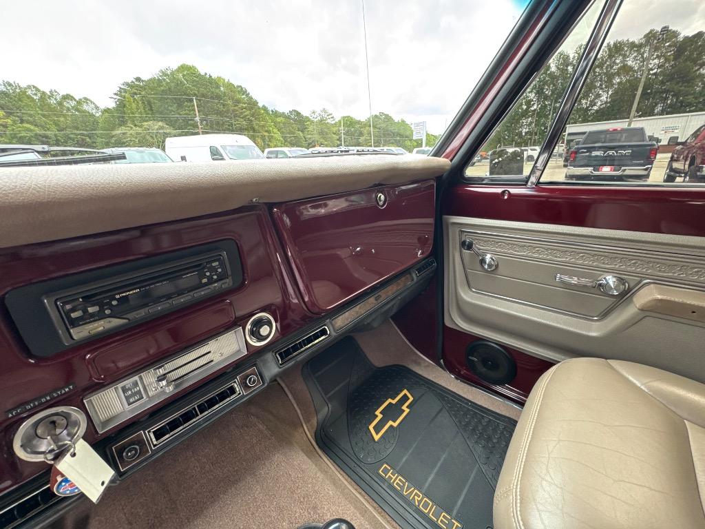 1972 Chevrolet Suburban - $89,900