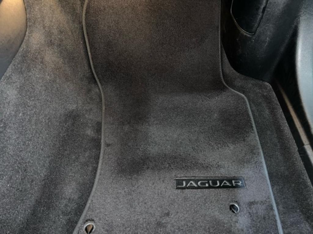 2019 Jaguar XE 25t Premium $48K MSRP photo