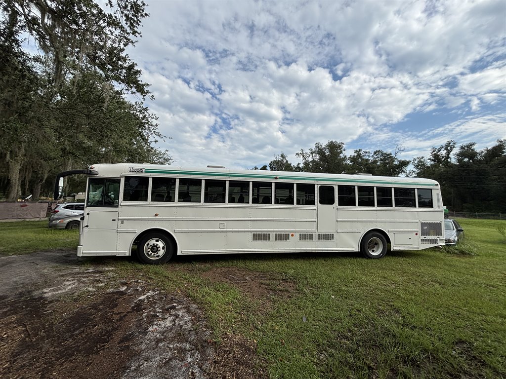 2006 Thomas HDX - $11,000