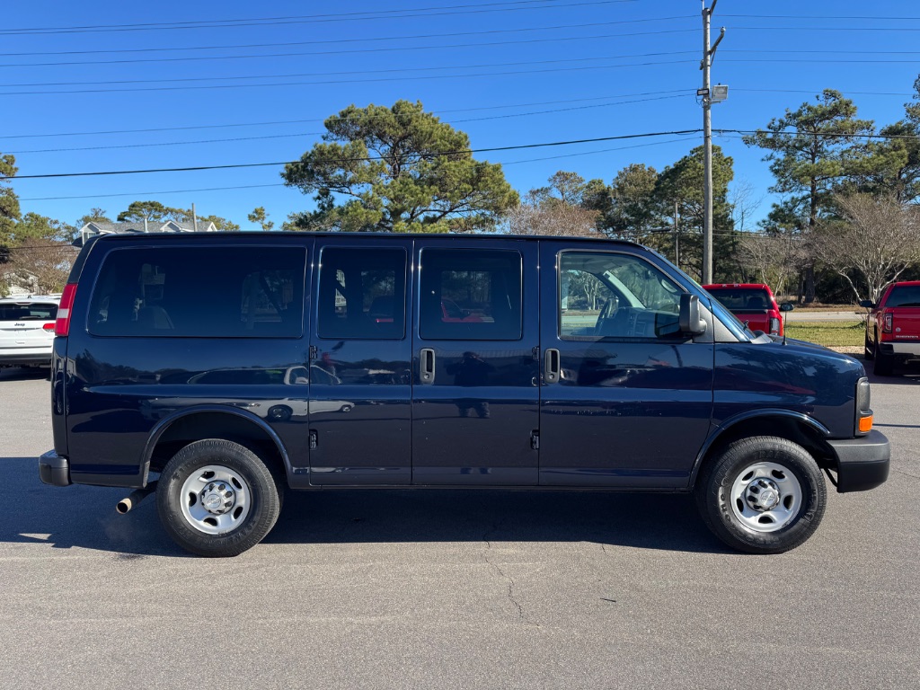 2015 Chevrolet Express - $22,999
