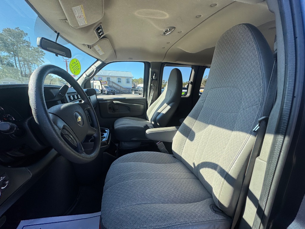 2015 Chevrolet Express - $22,999