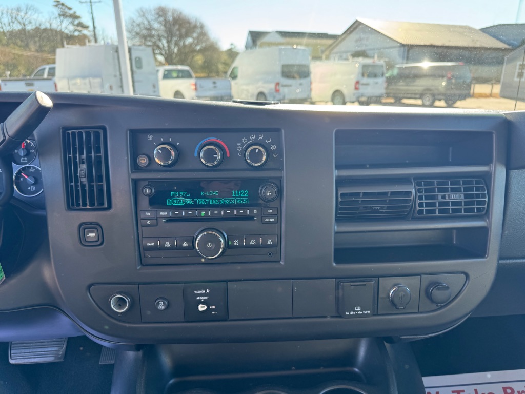 2015 Chevrolet Express - $22,999