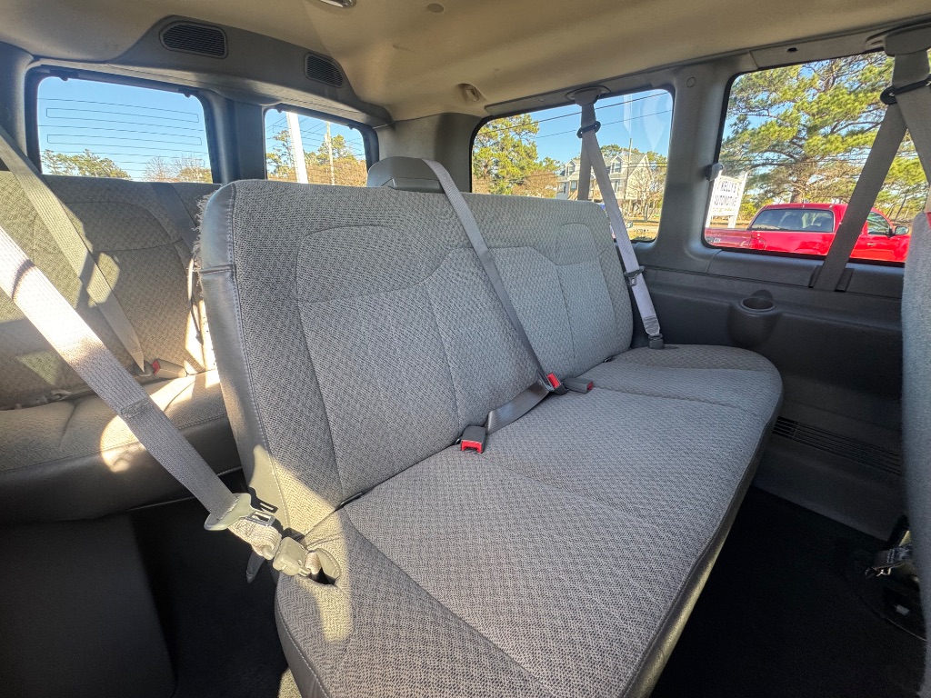 2015 Chevrolet Express - $22,999