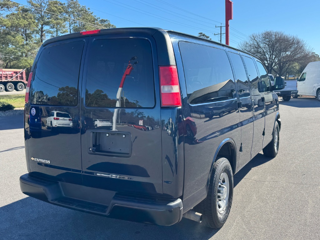 2015 Chevrolet Express - $22,999