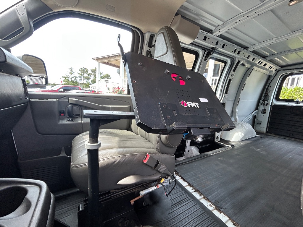 2017 Chevrolet Express - $18,295