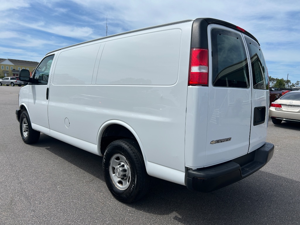 2017 Chevrolet Express - $18,295