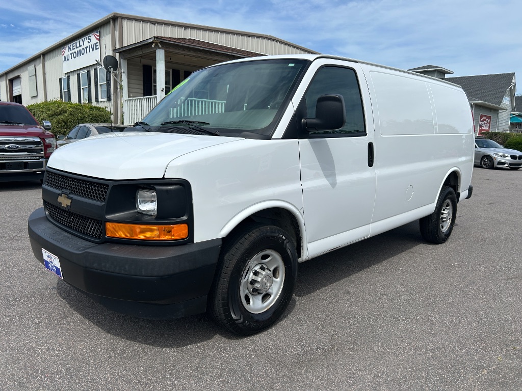 2017 Chevrolet Express - $18,295