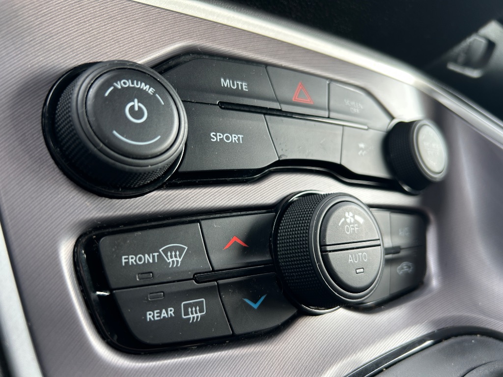 2019 Dodge Challenger - $21,000