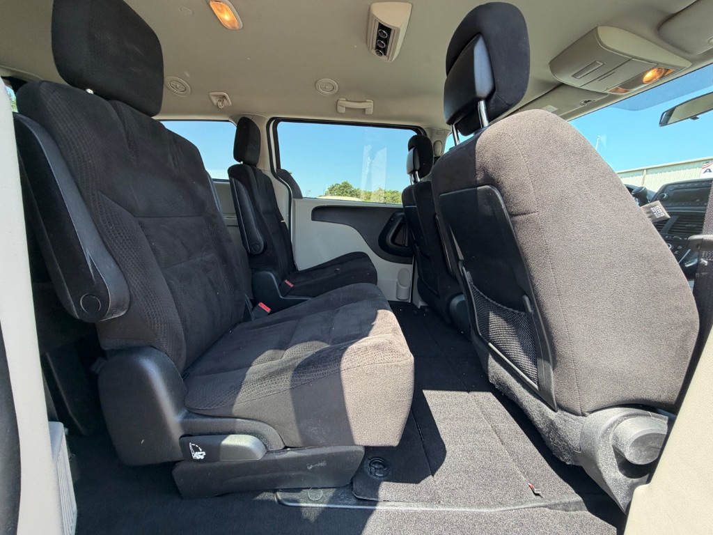 2014 Dodge Grand Caravan - $11,750