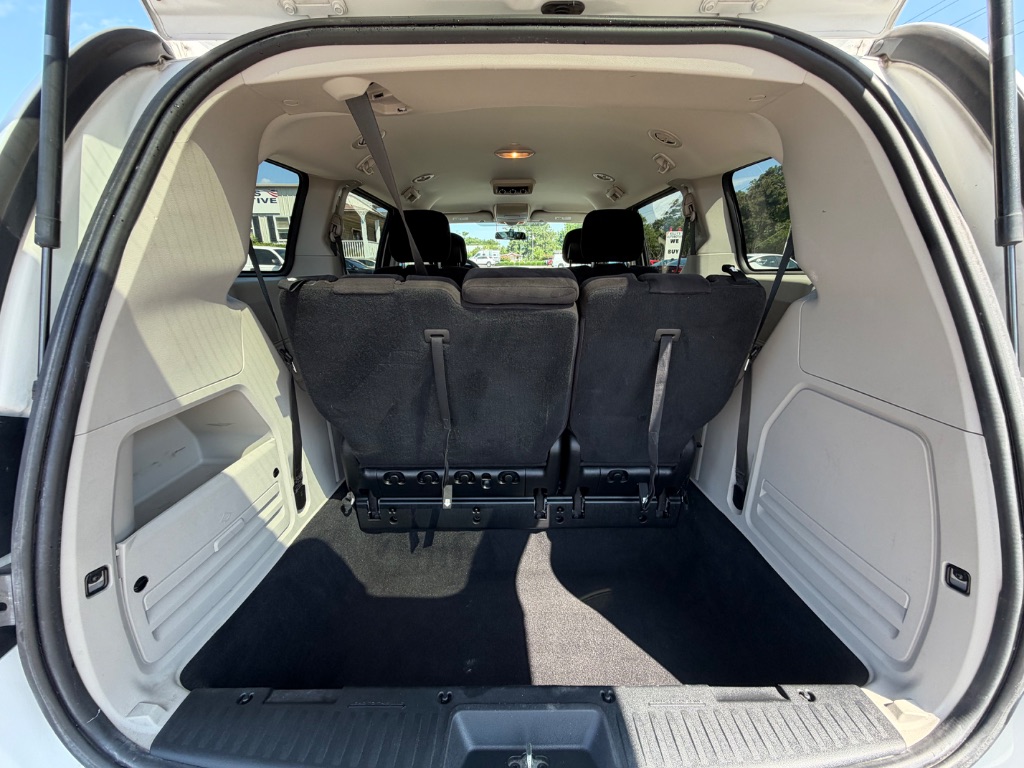 2014 Dodge Grand Caravan - $11,750