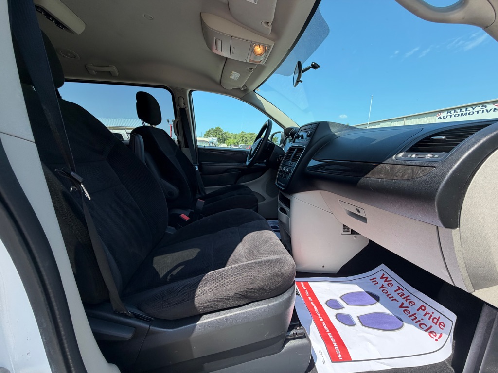 2014 Dodge Grand Caravan - $11,750