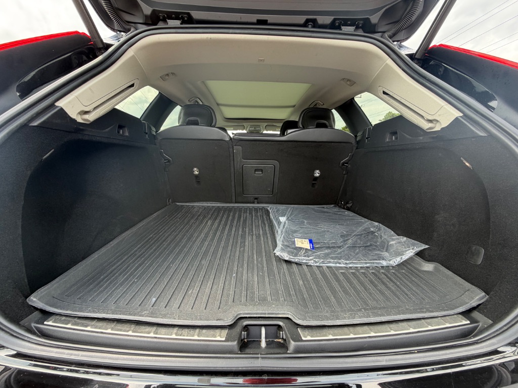 2023 Volvo XC60 - $23,189