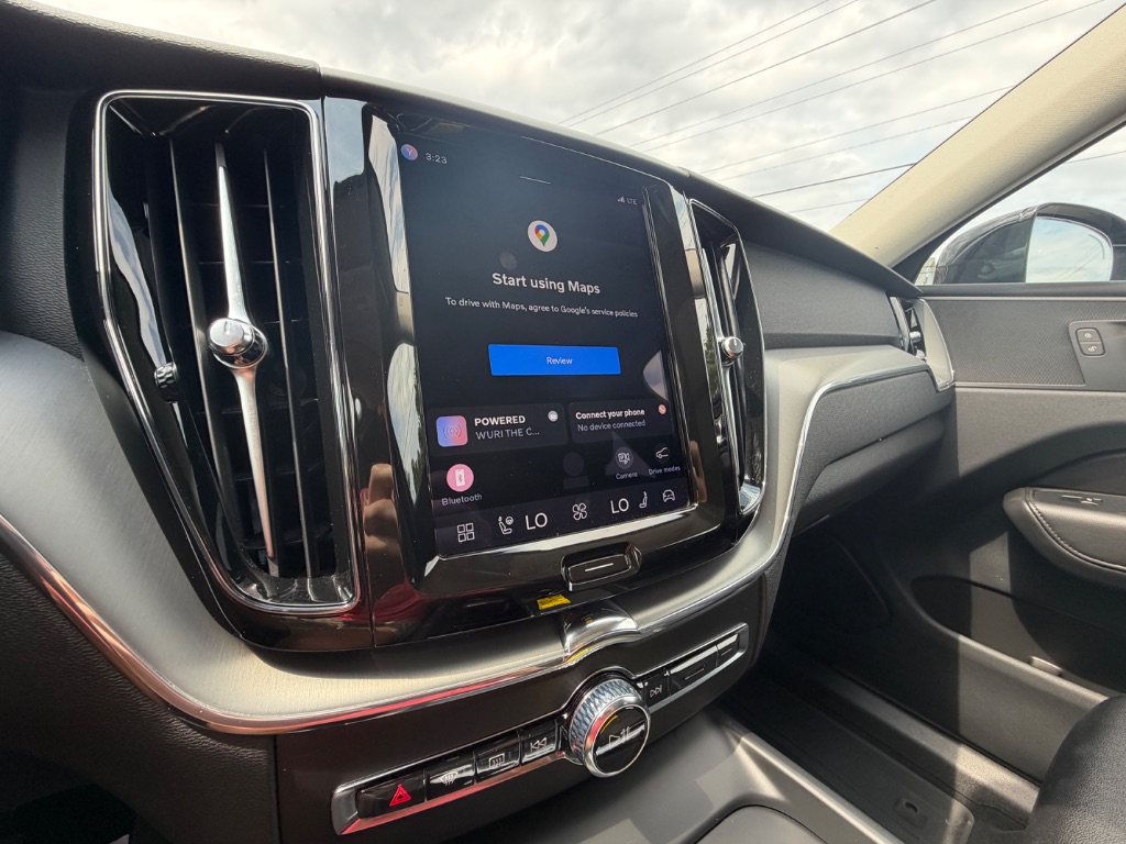 2023 Volvo XC60 - $23,189