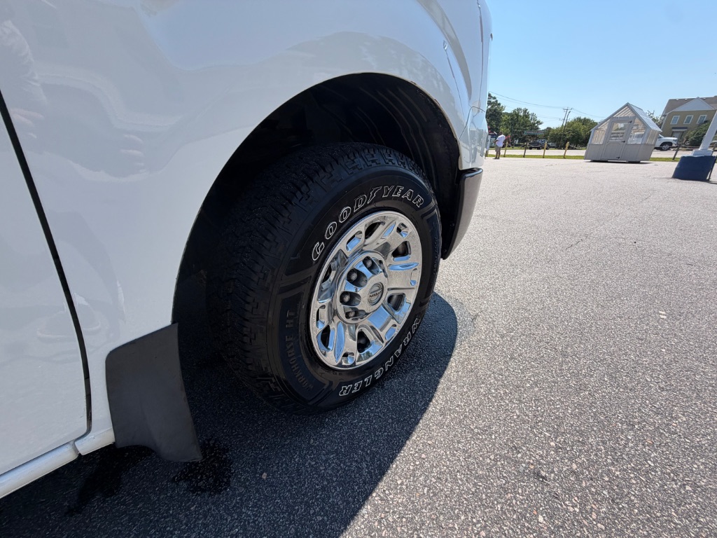 2020 Nissan NV 2500 - $18,963
