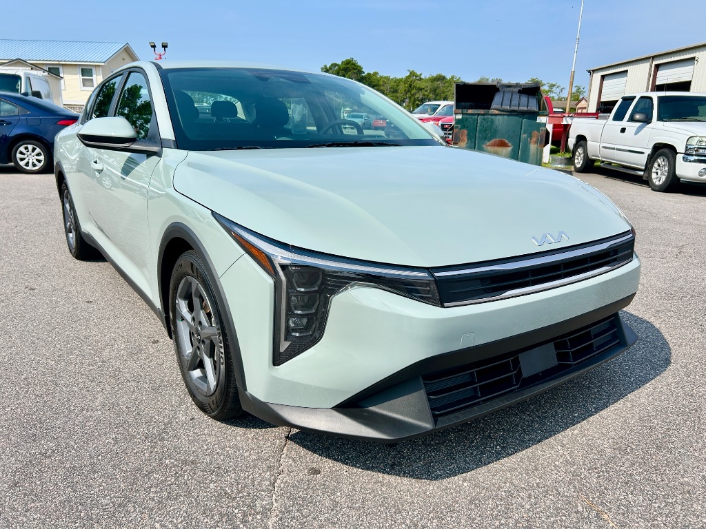 2025 Kia K4 - $22,776